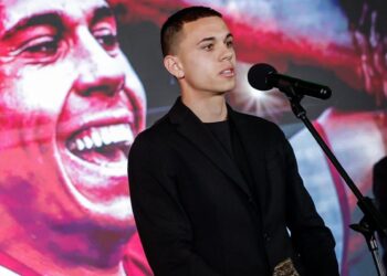 НЕ МОЖЕ ДА БЪДЕ! Бащата на Антонов ШОКИРА ВСИЧКИ с това ДАРЕНИЕ за ЦСКА!