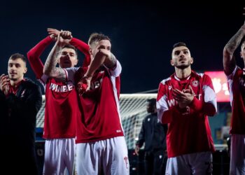 ЧЕРВЕНАТА 🔴⚪ АРМИЯ МАРШИРА НАПРЕД: Триумфът на ЦСКА на Локомотив София подхранва мечтите за шампионата. Научете повече на 👇 👇 👇