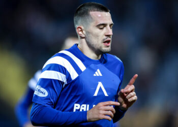 Крилото на Левски София Марин Пламенов Петков поиска прекратяване на договора, тъй като иска да напусне на всяка цена