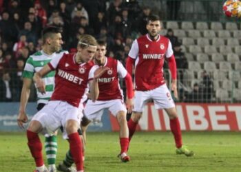 Какво да гледаме по телевизията днес: Футболни мачове на 12 април