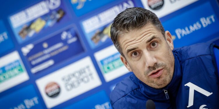 ПЕЧЕЛЕТЕ, КАТО Е ФИНАЛ НА ПРОЩАВАНЕТО: Веласкес каза, че ще играя „Финал на Шампионската лига“ или ще се сбогувам! Високият залог за следващия мач на Левски 🔵⚪ със Септември. Научете повече на 👇👇👇