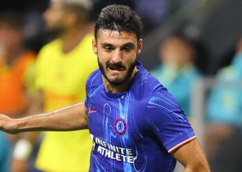 Изненадващ трансферен ход, Ботев Пловдив осигури преотстъпване на Армандо Броя, той ще се присъедини към клуба през лятото за едногодишен наем през следващия сезон