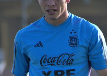 ЦСКА София привлече аржентинския и нападател на Палмейрас Агустин Гиай с 5-годишен договор, като той ще се присъедини през лятото, 21-годишният, който е считан за бъдещето на Аржентина