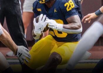 Michigan RB Ben Hall enters transfer portal