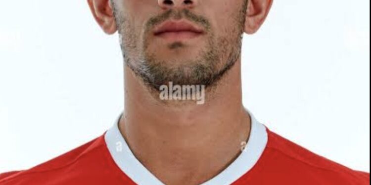 Ο μέσος του ΑΠΟΕΛ ΠΙΖΙ επεκτείνει το συμβόλαιο, με τον κυπριακό γίγαντα να προχωράει πριν από την ημερομηνία λήξης του συμβολαίου του