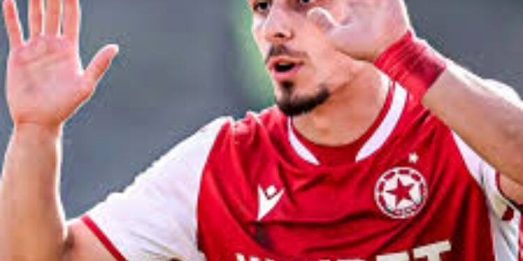 Звездата на ЦСКА София Илиан Илиев се контузи и пропуска остатъка от сезона, като може да се наложи операция на дясното коляно