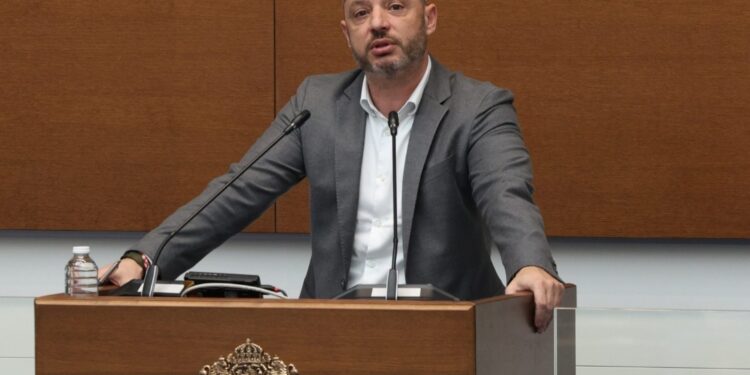 Делян Добрев разгърна яростна критика срещу Петков и Василев, цитирайки доклад на “Свободна Европа”