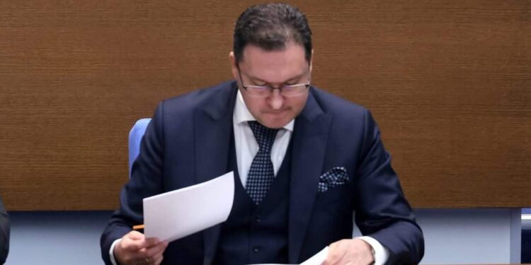 Митов смълча парламента, обвинявайки ПП-ДБ в принадлежност към пловдивски банди