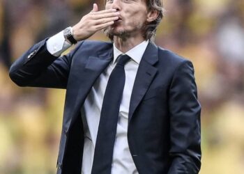 РЕВОЛЮЦИОННА НОВИНА: Носителят на „Златната топка“ Лука Модрич се присъедини към ЦСКА София 🔴⚪ като инвеститор и съсобственик!. Научете повече на 👇 👇 👇