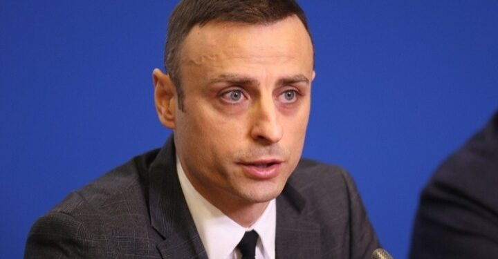 Димитър Бербатов Честен отговор на медиите: ЦСКА София 🔴 ⚪ в „отчаяна ситуация“ след поражението от Крумовград. Научете повече на 👇 👇 👇 