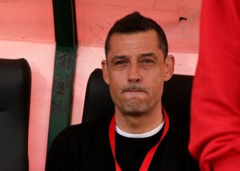 ФЕНОВЕТЕ РАЗДЕЛЕНИ – ТОМАШ ЛИ Е ВИНОВЕН ИЛИ ИГРАЧИТЕ ТОЛКОВА СИ МОГАТ?