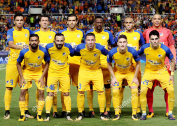 Ένταση αυξάνεται στα αποδυτήρια της ΑΠΟΕΛ καθώς κορυφαίος μέσος πιάστηκε να έχει σχέση με τη σύζυγο συμπαίκτη