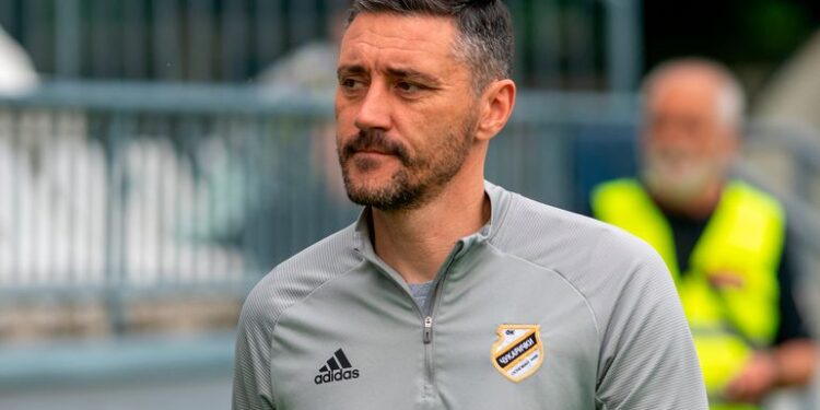 Криза в Борда на Ботев Пловдив След Решение за Треньор, Наследникът на Душан Керкез Е Назован