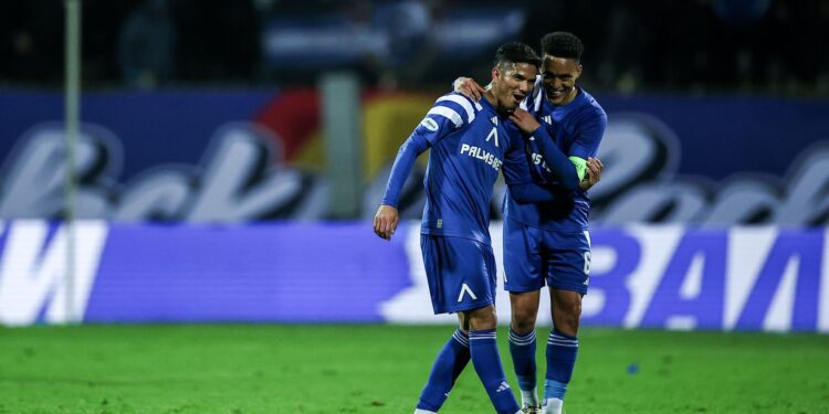 Мощно начало и героизъм на Вуцов върнаха Левски към победите