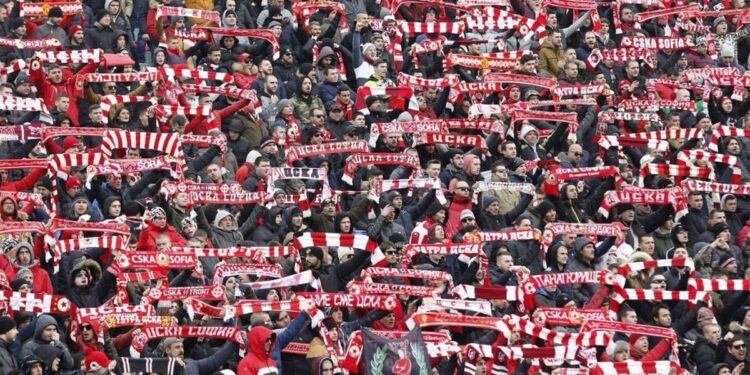 Червена 🔴⚪ Ярост, разгърната: Феновете на ЦСКА искат главата на Томаш след унижението в Крумовград!. Научете повече на 👇 👇 👇 