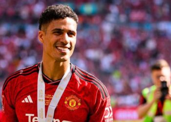 Рафаел Варан е готов да се завърне във футбола с българския клуб Левски София, тъй като се чувства отново силен и му липсва играта футбол