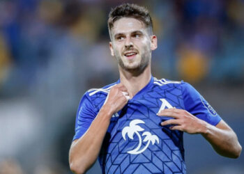 Илиян Стефанов и неговата партньорка, благословени с близнаци, след като тя роди в ранните часове на днес