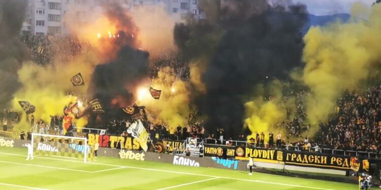 Плановете на Българския Футболен Съюз за Намаляване на Клубовете в Първа Лига Са от Значителна Полза за Ботев Пловдив