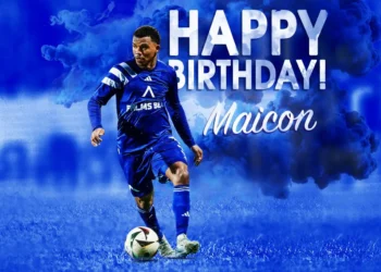 Майкон празнува сребърен юбилей като ключов защитник на Левски.