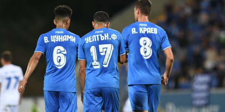 Разтърсваща новина за Левски! Наско Сираков готви бомбастичен трансфер – феновете ще полудеят!