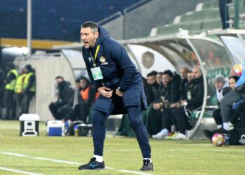 Докато Зингревич търси балък да му даде 10 млн. евро, най-важните му хора в Ботев Пд вече преговарят с…