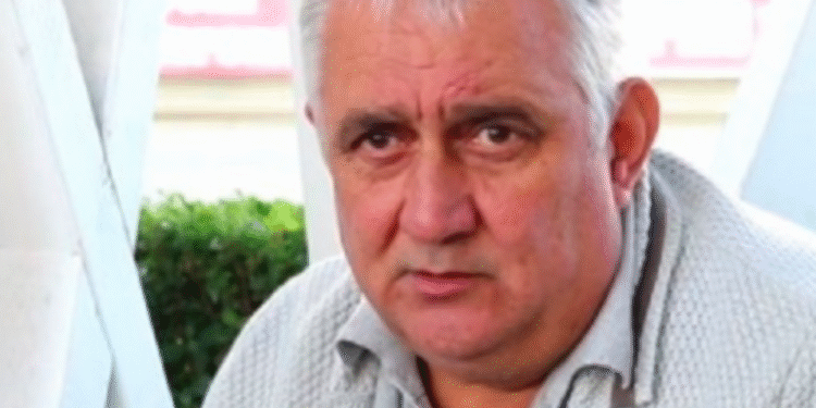 Сините 🔵🔵 в коловоз? Бившата звезда на Левски Петър Курдов бие тревога 🚨. Научете повече на 👇 👇 👇 