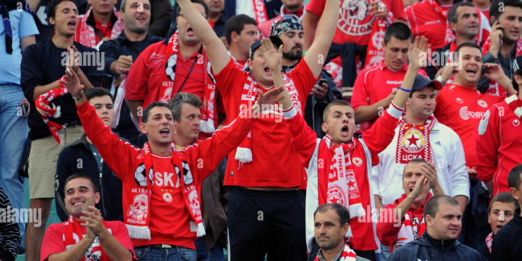 Плановете на Българския Футболен Съюз за Намаляване на Клубовете в Първа Лига Са от Значителна Полза за ЦСКА София