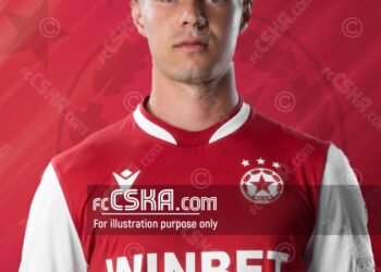 Може би е последният ми сезон в ЦСКА София, много спомени и приятели, отговорът на Станислав Шопов, когато го попитаха за забавянето на договора му