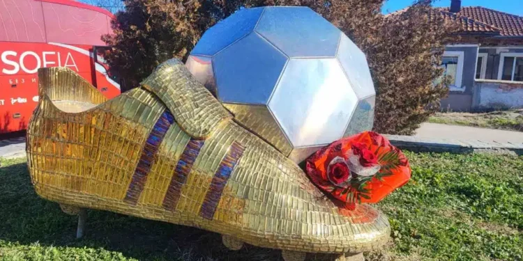 От празненство към местопрестъпление: Златната обувка на Жеков изчезна