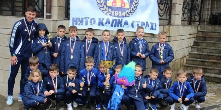 ТРИУМФ ЗА МАЛКИТЕ ЛЕВСКАРИ НА ТУРНИРА В ТЕТЕВЕН