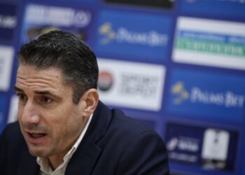 СКАНДАЛНО! ВЕЛАСКЕС КРИЕ ЛИ НЕЩО ЗА БЪДЕЩЕТО НА “БУНТАРЯ” В ЛЕВСКИ? НАПУСКА ЛИ ГОЛЯМА ЗВЕЗДА?!