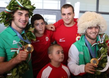 КРАЙ НА ЕПОХАТА! Треньорът на олимпийските ни медалисти СЪОБЩИ ТЪЖНА НОВИНА! Напуска!