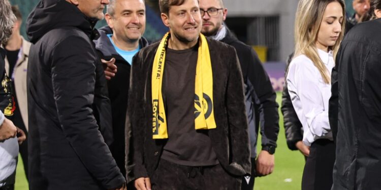 ИЗВЪНРЕДНО! Депутат с УЖАСЯВАЩИ разкрития за Ботев Пд: Зингаревич и Nеxo – ПРАНЕ НА ПАРИ с Васил Божков?!