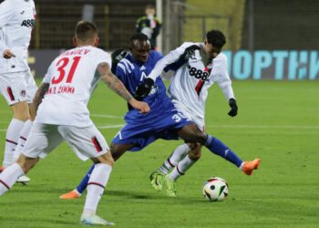 Наско Сираков сигурно потрива доволно ръце, Икенна не се оказа чак такова менте