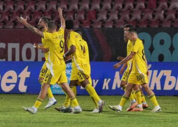 ЛЯТНА РАЗПРОДАЖБА НА ВЕКА в Левски! КОЛЕВ – първият, други ДВАМА следват ли?