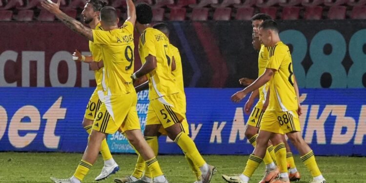 ЛЯТНА РАЗПРОДАЖБА НА ВЕКА в Левски! КОЛЕВ – първият, други ДВАМА следват ли?