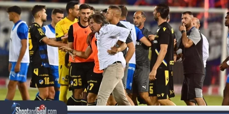 ЛУД ЗА ВРЪЗВАНЕ! ЦСКА На Острието на Бездънна Пропаст: Новият Треньор, Идващ За Заместник на Томас, Наказан с 8-Месечна Дисквалификация За БРУТАЛЕН Бой с Колега! Скандал Тръсна Българския Футбол!