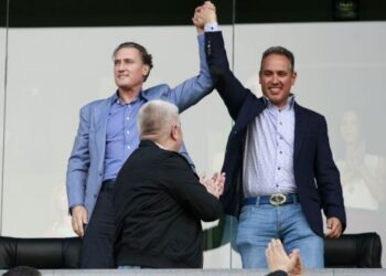 Отказват ли се братя Домусчиеви от Лудогорец?