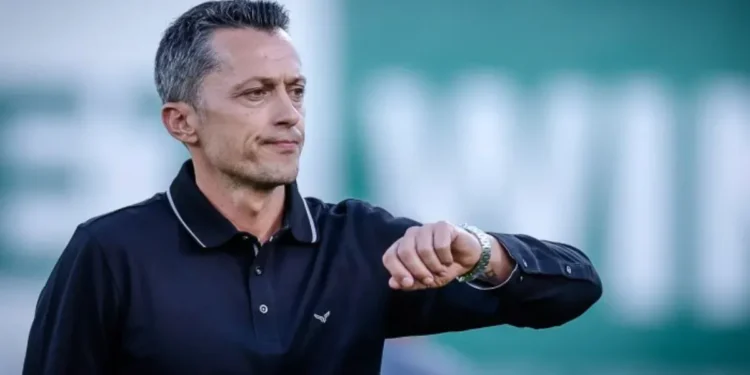 Триумф с привкус на битка за оцеляване! Христо Янев хвърли похвали, но остана безкомпромисен: “Все още сме далеч от спасението!”