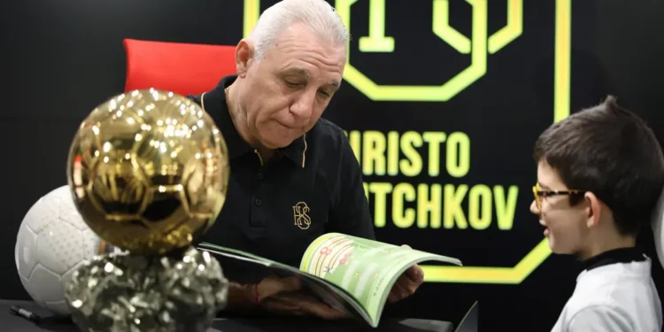 Гръм от легендата! Христо Стоичков честити 77-мия рожден ден на ЦСКА с думи, изпълнени с гордост и величие!