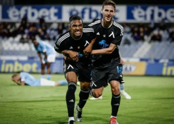 Черноморски блиц на Левски: Болка за Цунами, мъка за Арда