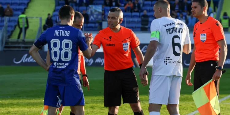 ШОК за Лудогорец! Капитан Пьотровски аут от финала за Купата след СКАНДАЛЕН ЧЕРВЕН КАРТОН срещу Левски!