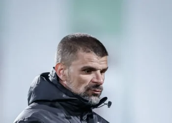 Ексклузивно! Кой ще Спаси Ботев (Пловдив)? Валентин Илиев на Прицел за Нов Треньор на “Колежа” в Кризисен Момент!