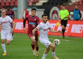 ЦСКА в БЯЛО за финала! Символични гости, но с АРМИЯ от фенове и поличба от 1999-та!