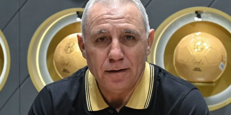 Легендата на ЦСКА Христо Стоичков гръмна! Иска оставки след ф