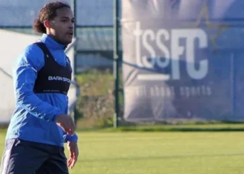 ТРАНСФЕРНА БОМБА! Наско Наскочи ли “Левски”? Ван дер Каап се завръща в Холандия!