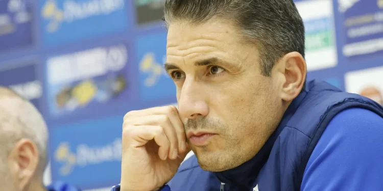 ОТ ТЕРЕНА ДО МАСАТА! Неочакваният ход на Веласкес: Той КУПИ обяд на футболистите на Левски! Защо точно сега?!