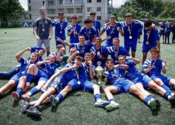 Отборът на Левски до 17 години официално си осигури шампионската титла след убедително представяне в последния кръг на сезона.