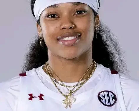 No . 4 2025 American player Shocks Basketball World:Commits Southcarolina Over Texas,Michigan,BYU…..