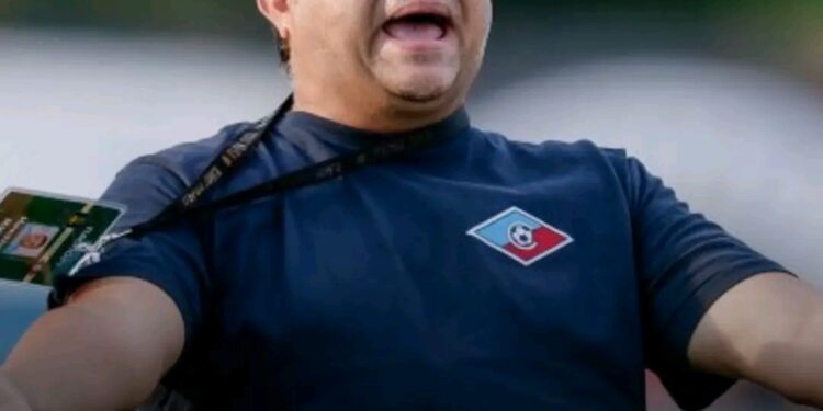 Мениджърът на новоповишения във Efbet Лига Николай Митов е сочен за наследник на Александър Томаш в ЦСКА София от следващия сезон